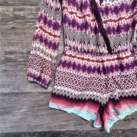 Jessica Simpson Multicolor Patterned Open Shoulder Romper - Picture 8 of 10